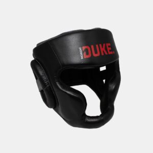 Nyrkkeilyssä ja kamppailulajeissa käytettävä Nordic Duke® pääsuoja on erittäin miellyttävää joustavaa nahkaa.