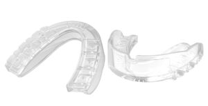 Nordic Duke® hammassuoja Basic sopii kamppailulajeihin ja moneen kontaktiurheiluun.